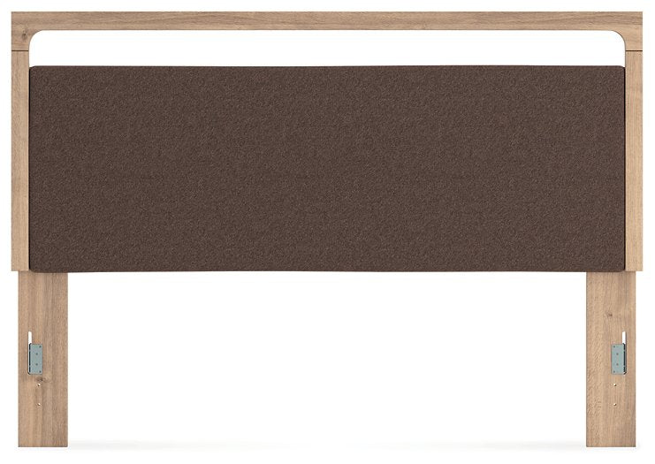 Kinlanni Upholstered Bed - Furniture House (Dover,NJ)