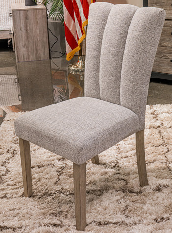 Larawyn Dining Chair - Furniture House (Dover,NJ)